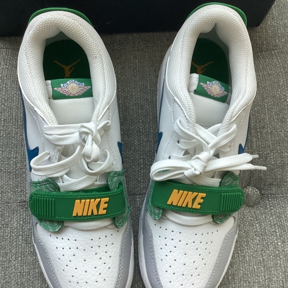 Nike Air Jordan Legacy 312 Low Sneaker (Big Kid), size 7 - Picture 11 of 13